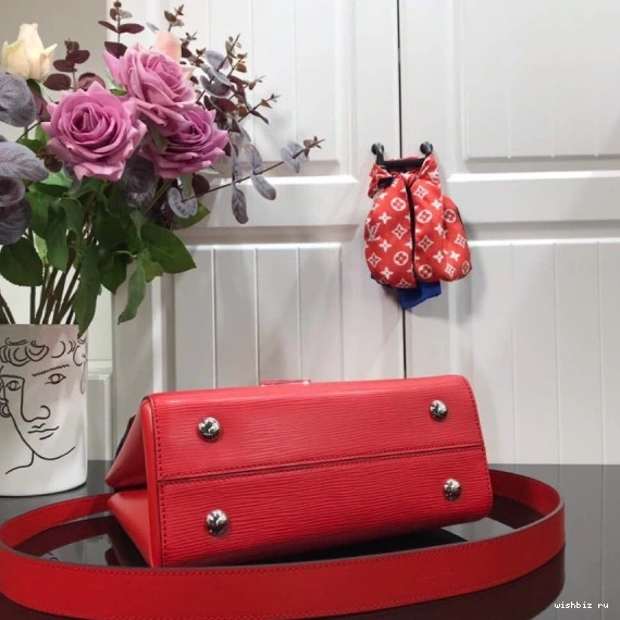 WIS GRENELLE VUITTON PM LOUIS 0128